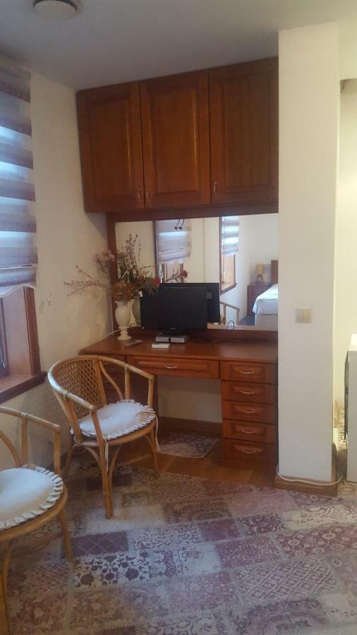 Incilikonak Ula Quarto foto