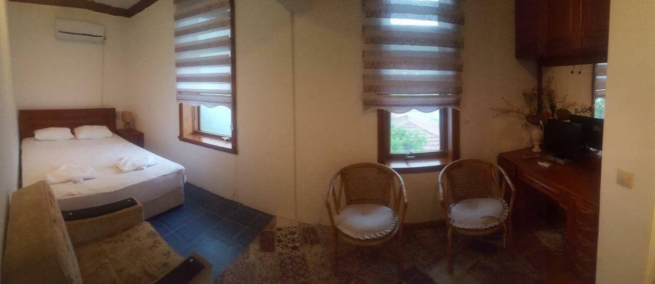 Incilikonak Ula Quarto foto